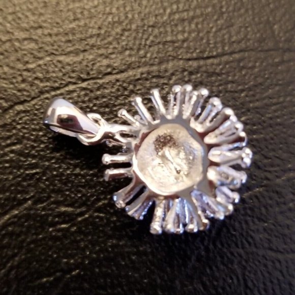 Solid 925 Sterling Silver Dainty Cluster Burst Pendant Handcrafted in Thailand - Picture 3 of 6